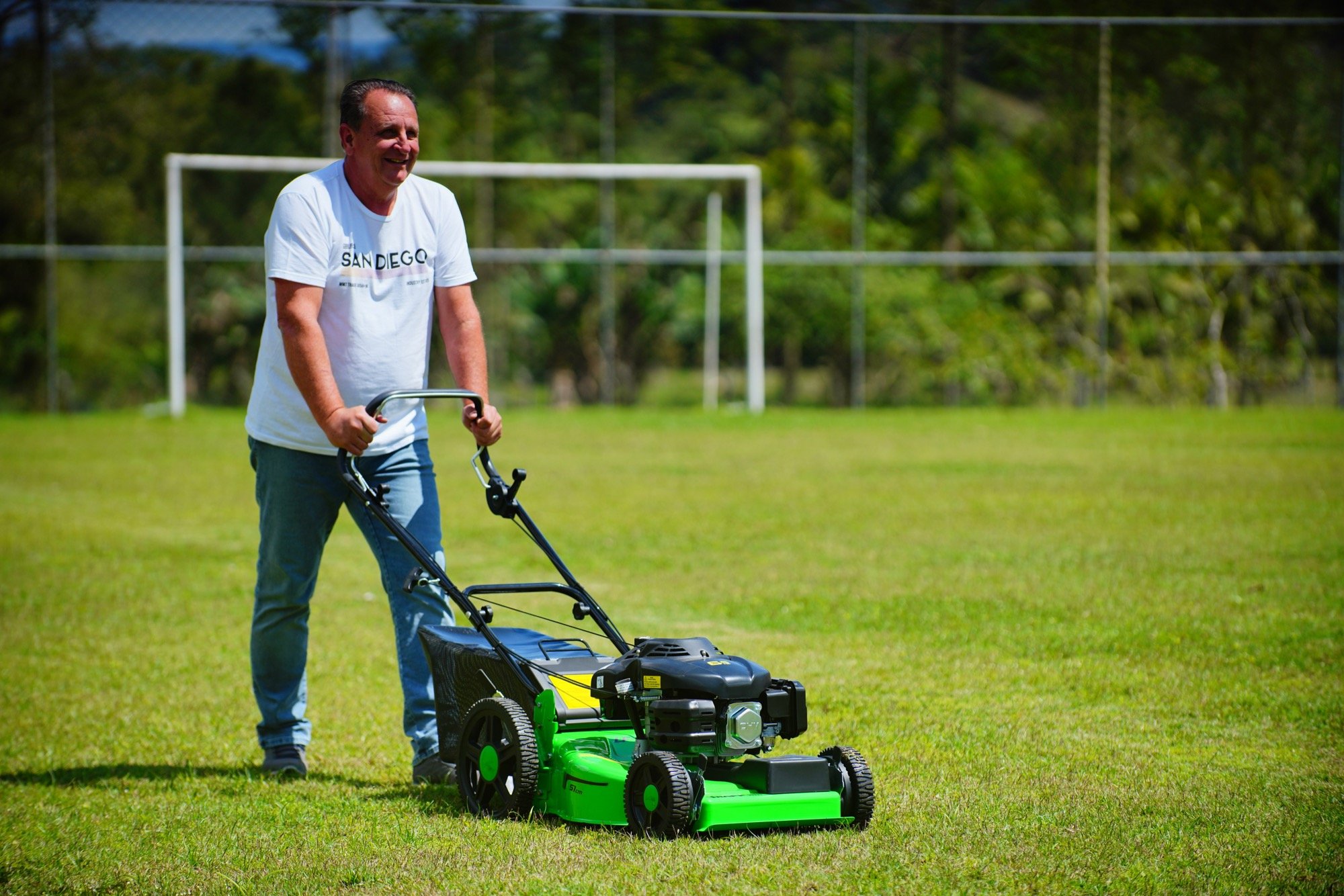 Cortador de Grama à Gasolina com Tração LF-55C Trapp